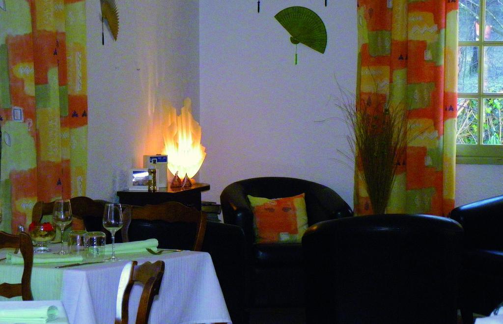 Human Hotel Restaurant Park ヴィルクローズ エクステリア 写真