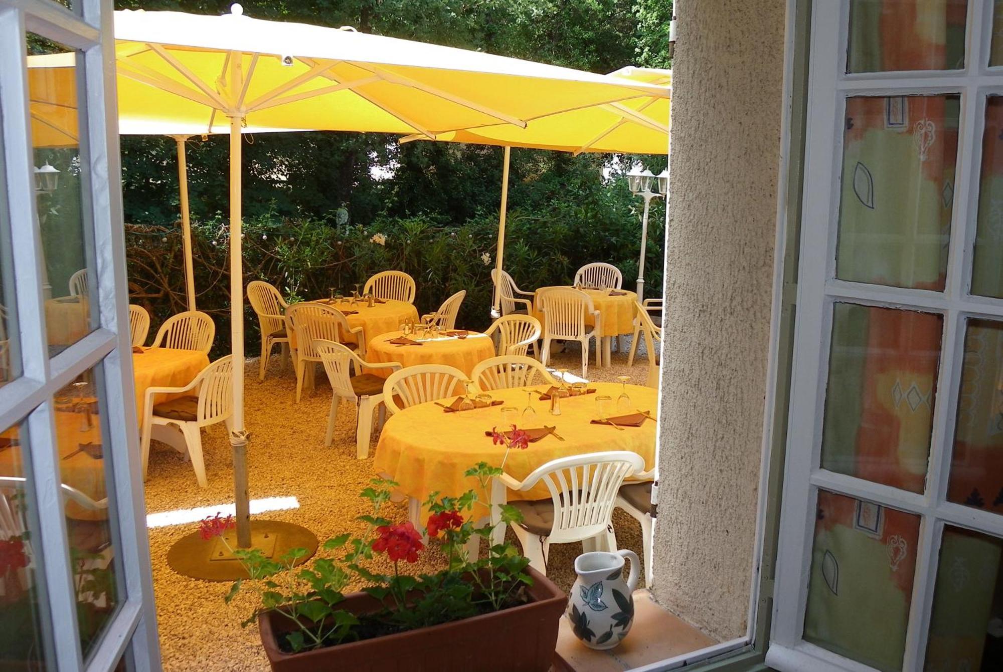 Human Hotel Restaurant Park ヴィルクローズ エクステリア 写真